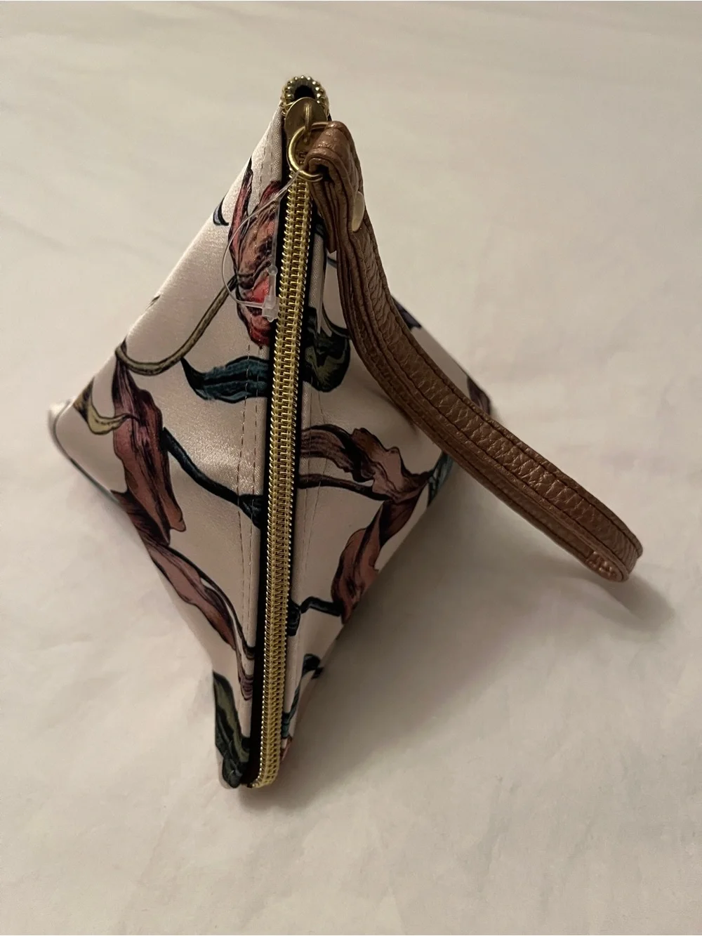 Floral Print Wristlet Clutch - Beige Multicolor